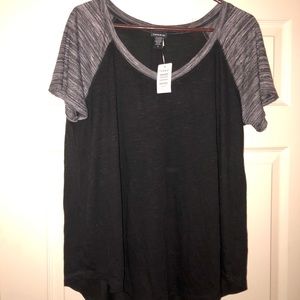 Torrid Size 1 T-shirt Black w/ Grey Marled Sleeves